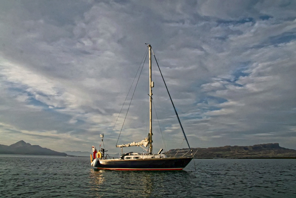 Callisto of Parkstone with the Isle of Eigg in background - This photo by Jimmy