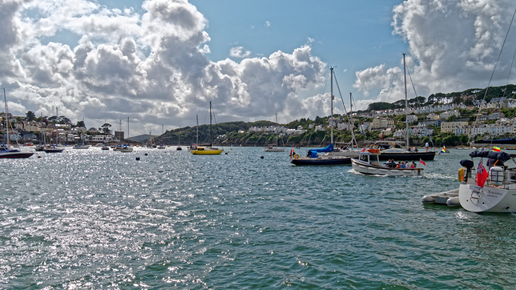 Polruan to the left and Fowey to the right (The sunny side and the money side according to one local saying!)